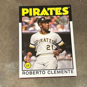 Topps Pirates Roberto Clemente Card - Yellow and Black